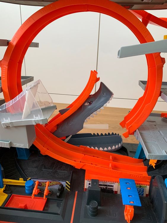 Piste Hot Wheels Shark Attack Avec 1 Voiture, Attaque Requin, Dès 4 Ans