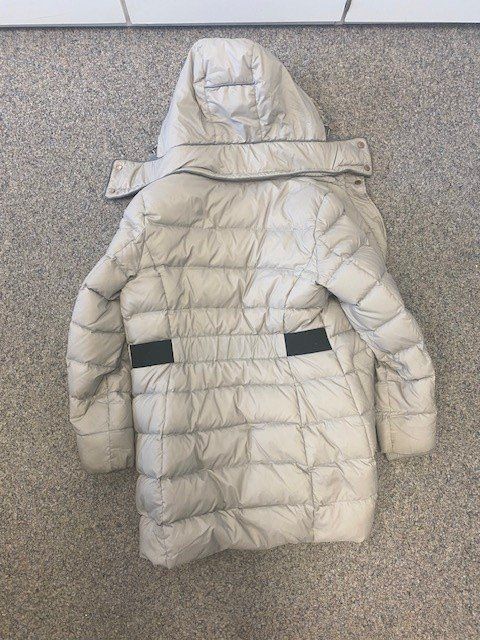 Giacche: Esprit Winterjacke Daunenjacke Beige Gr. M – Usato da Wängi venduto da Bmo 1