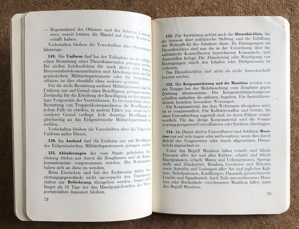 Libri: Dienstreglement der Schweizer Armee 1954 – Usato da Arnegg venduto da Arnrom 1
