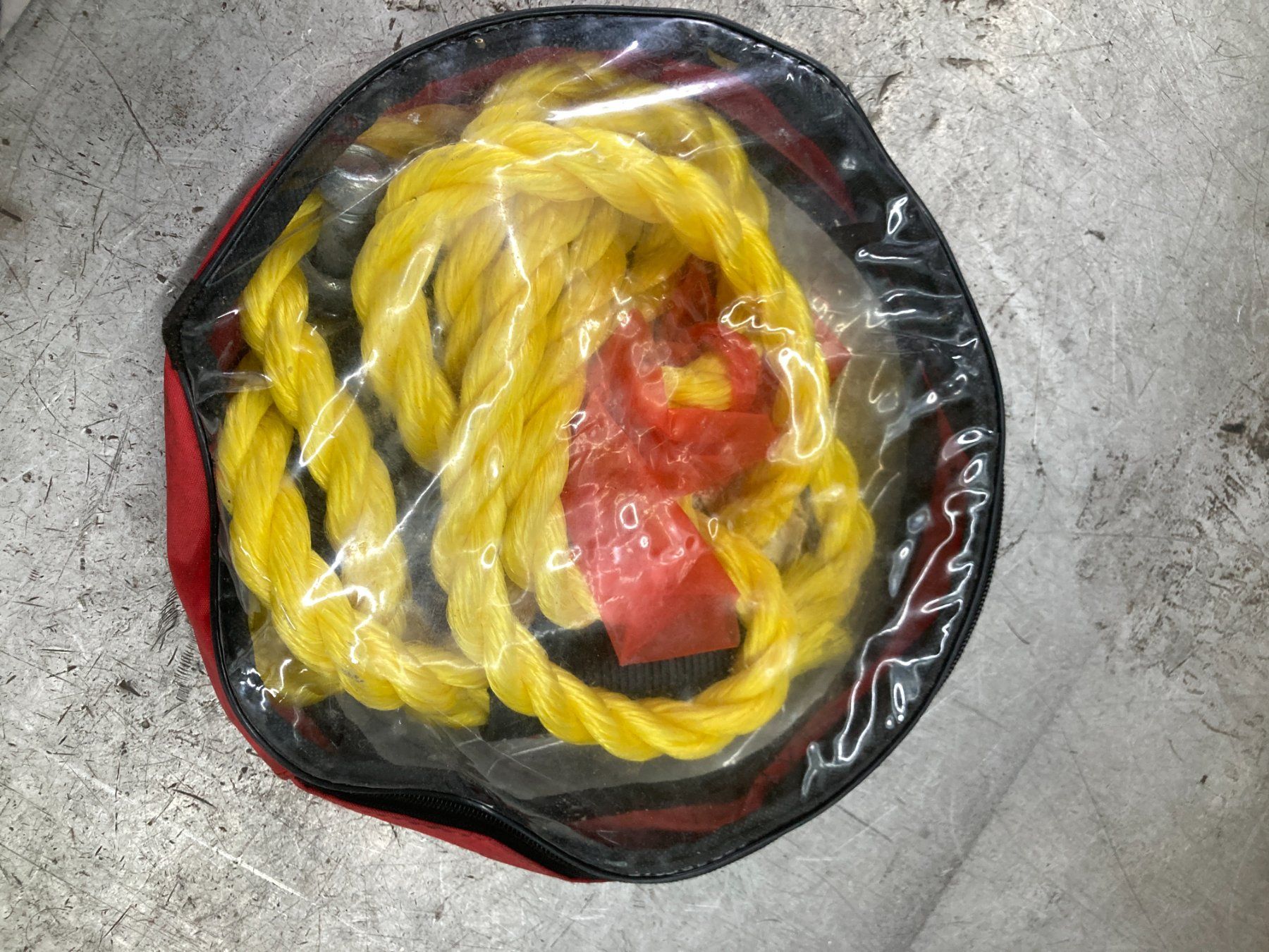 Abschleppseile: Abschleppseil 3`000 KG Pannenhilfe – Gebraucht aus Cham von WB2223