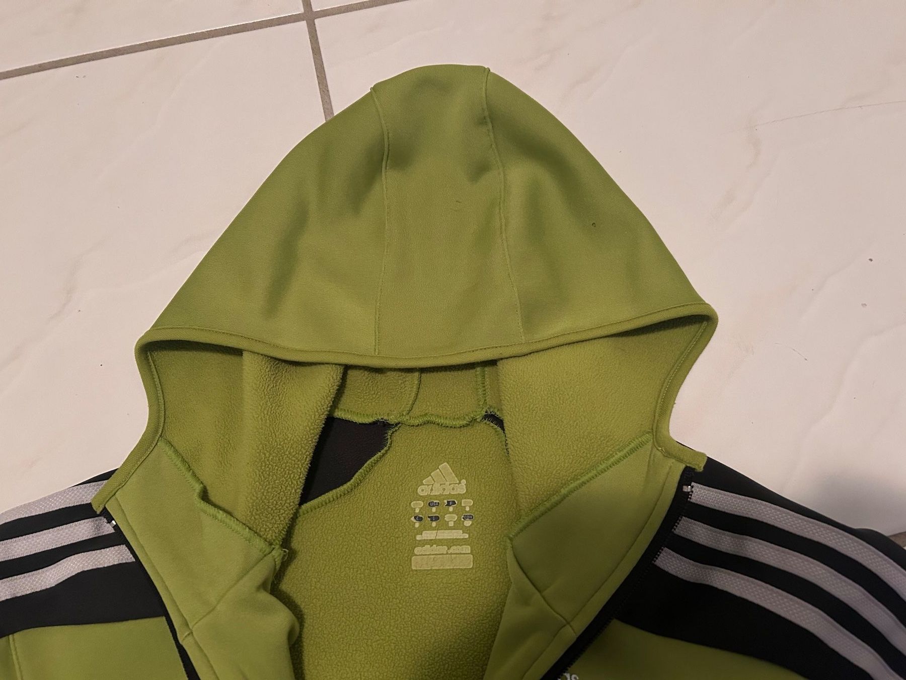 Adidas Giacche: Adidas Hoody/Jäcklein Grösse M – Usato da Gutenswil venduto da walker60 3