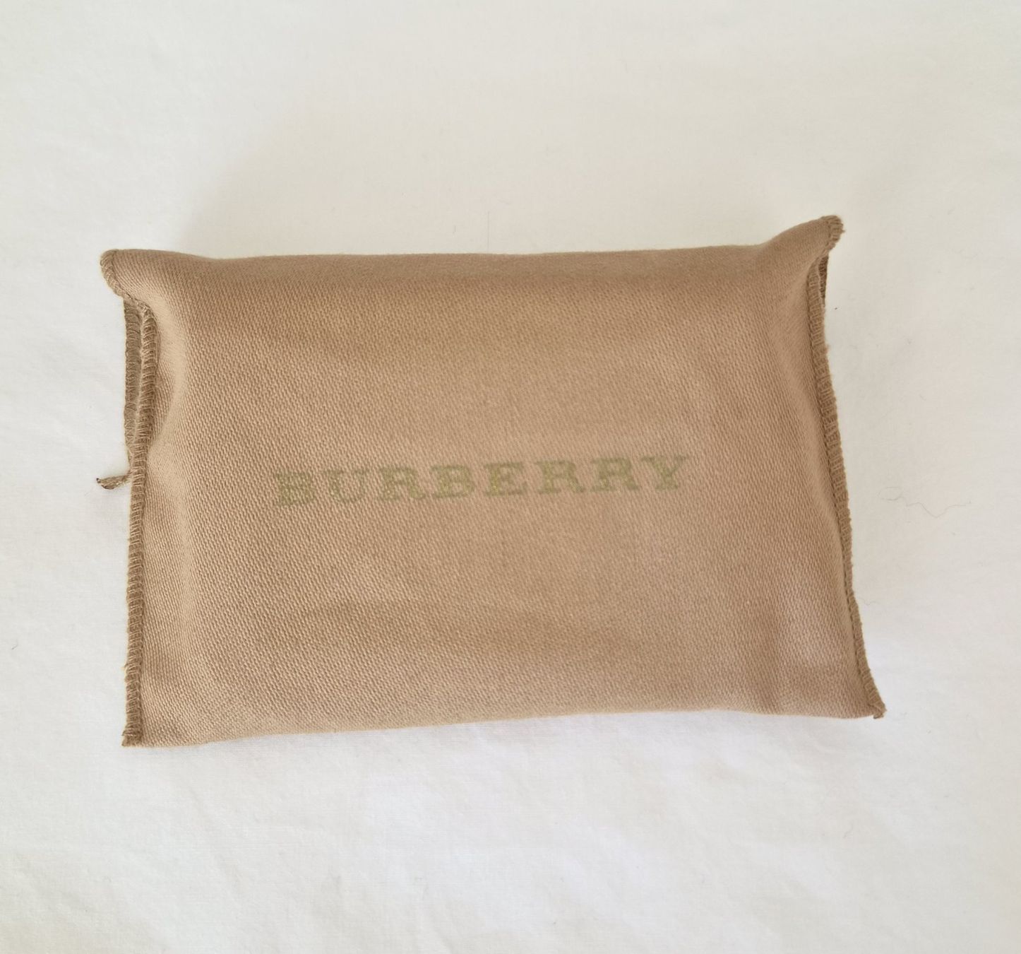 Burberry Altro in  Abbigliamento & Accessori: Neues Burberry Kartenetui – Nuovo e nell'imballaggio originale da Bergdietikon venduto da Zozo 4