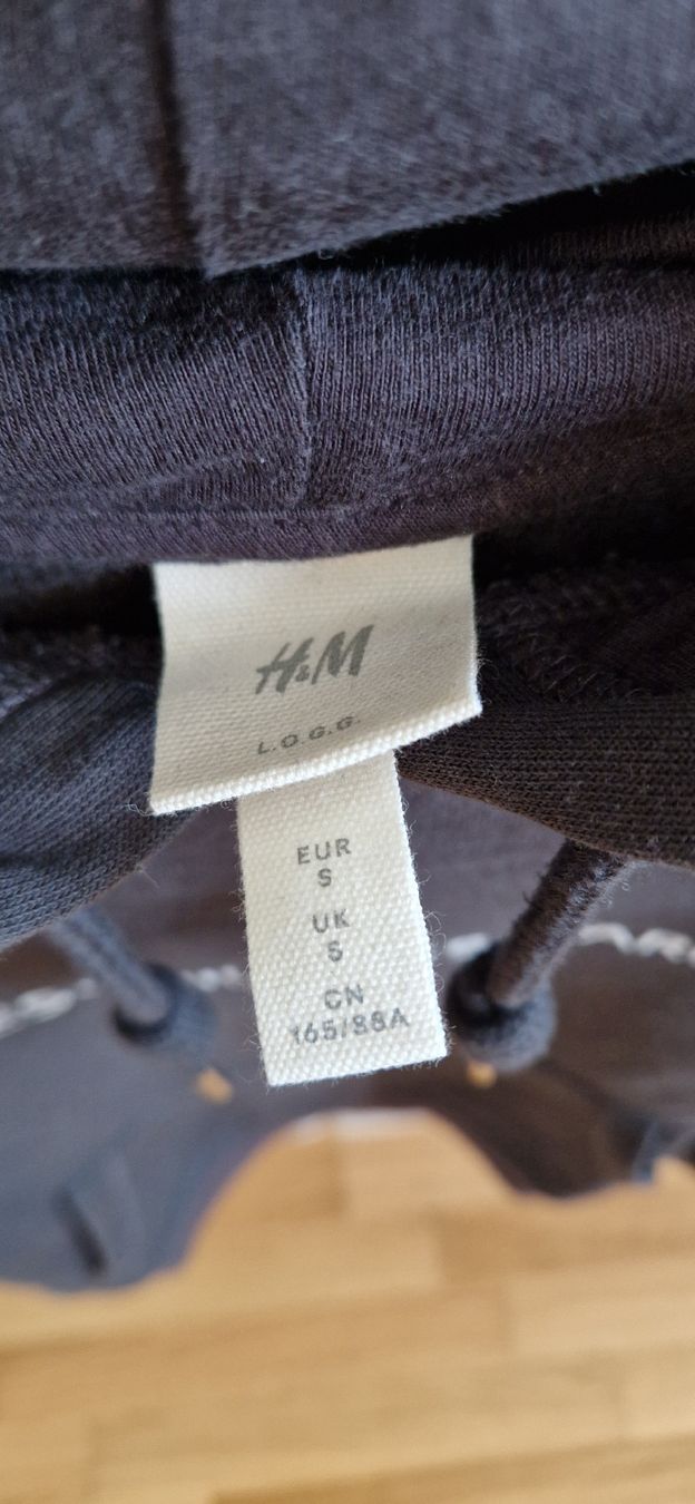 H&M Maglioni & Felpe: H&M Hoodie Kapuzenpullover dunkelgrau – Usato da Zürich venduto da c.line89 1