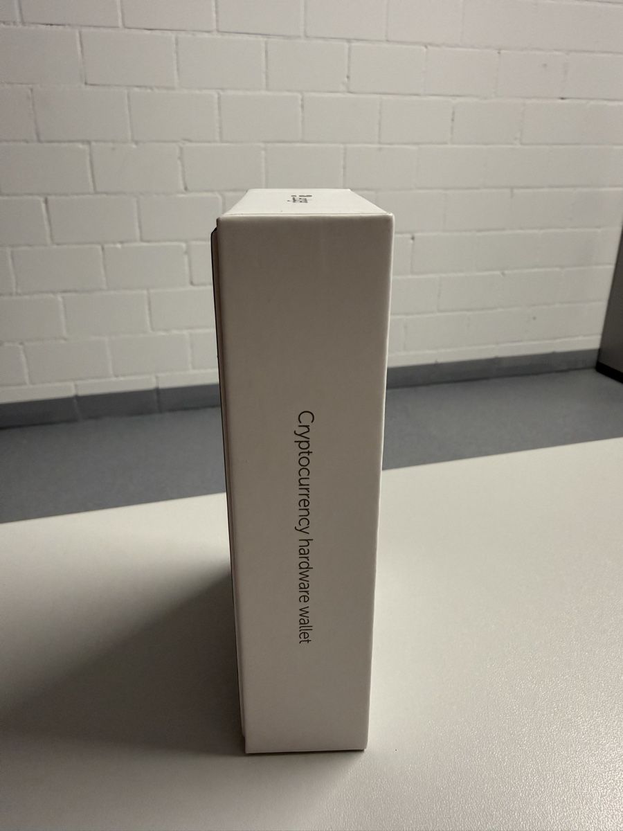 Chiavette USB: Ledger Nano S Kryptowährungs Hardware Wallet neuwertig – Nuovo e nell'imballaggio originale da Cham venduto da inf_fnd5 2