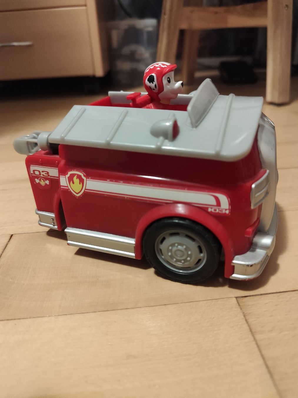 Spielzeuge: Paw Patrol Marshall Feuerwehrauto mit Figur – Gebraucht aus Wil SG von Landa5 3