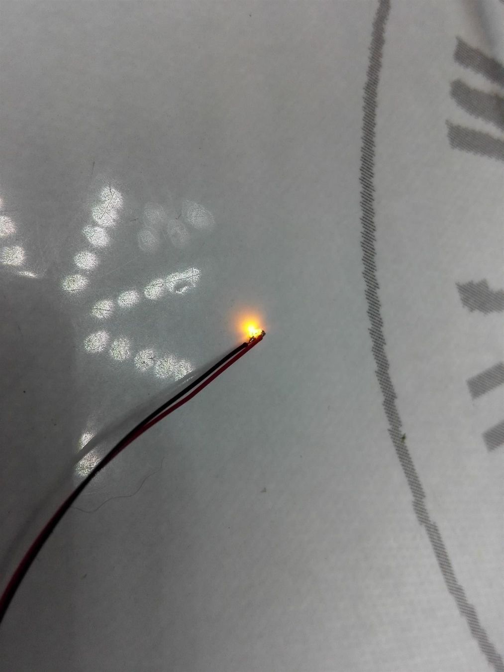 Ghirlande e barre luminose: LED SMD 0402 verkabelt, gelb – Nuovo (secondo la descrizione) da Luzern venduto da Salefactory