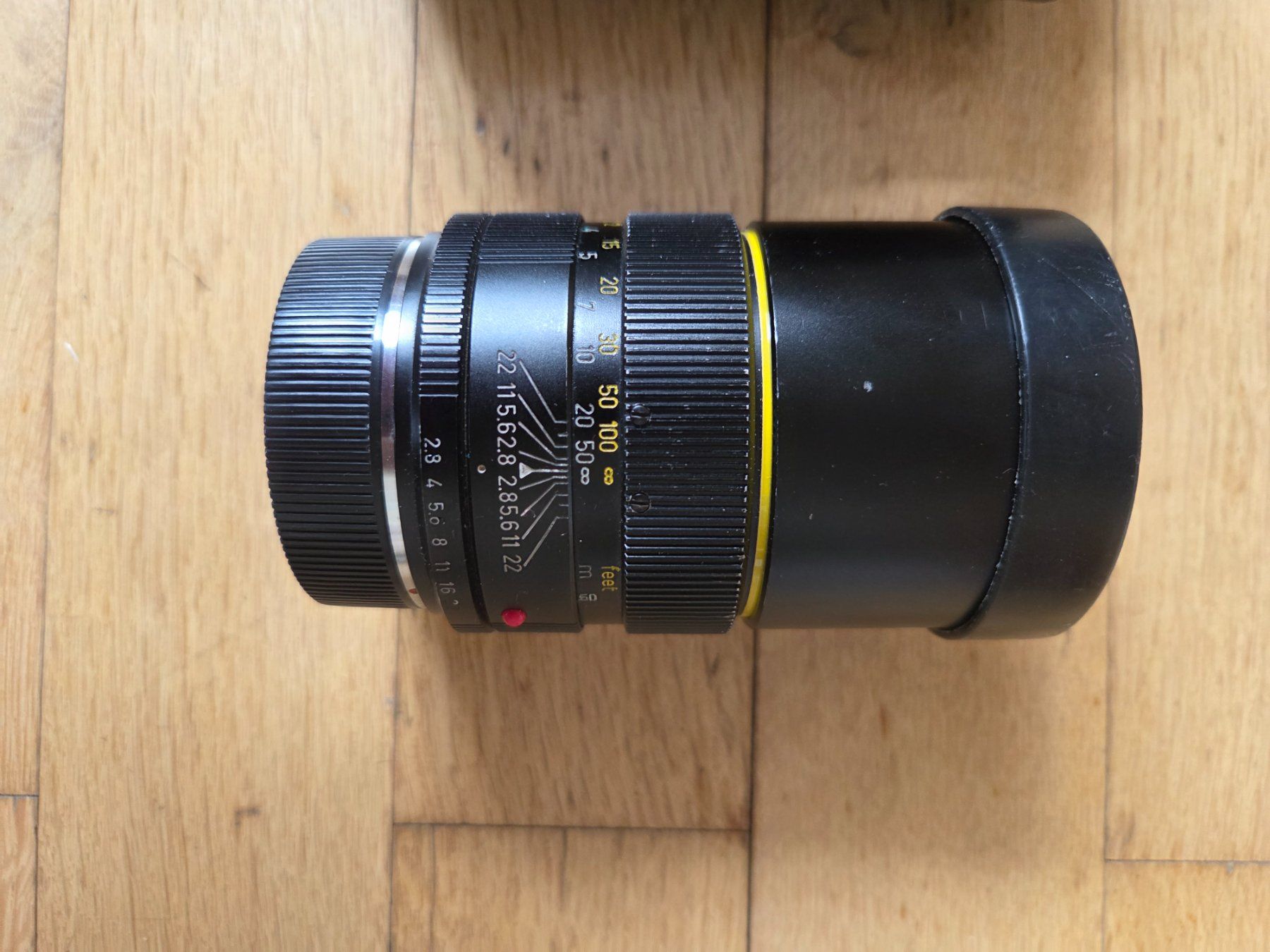 Leitz Obiettivi: Tele-Objektiv 135mm 1:2.8 mit Lederbeutel – Usato da Niederlenz venduto da Moki123 1