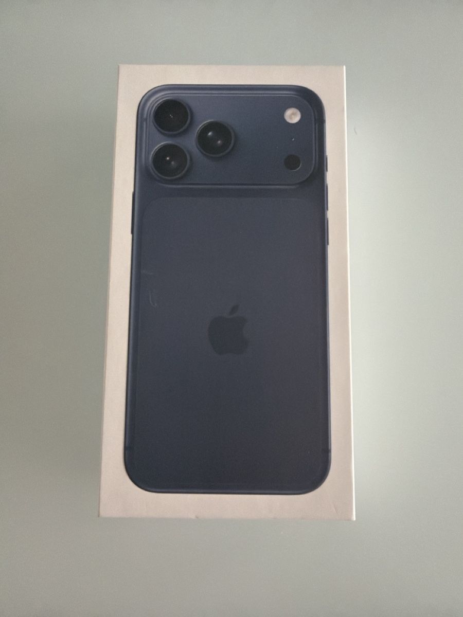 Apple Telefoni cellulari / Smartphones: iPhone 17 Pro Max 512GB Deep Blue - New! – Nuovo e nell'imballaggio originale da Bäch SZ venduto da Raybe88