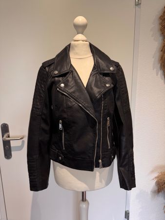 Schwarze Kunstleder Jacke Vero Moda Gr. S nie getragen