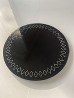 Sous-plat noir décoratif avec losanges argentés 💎✨