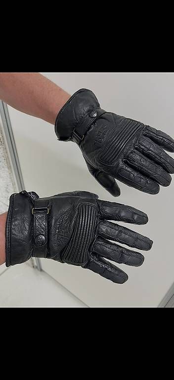 Guanti & manicotti: Lederhandschuhe schwarz – Usato da Oberglatt ZH venduto da Mperlen