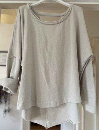 SWEAT-SHIRT EN COTON AVEC DÉTAIL AU DOS! M