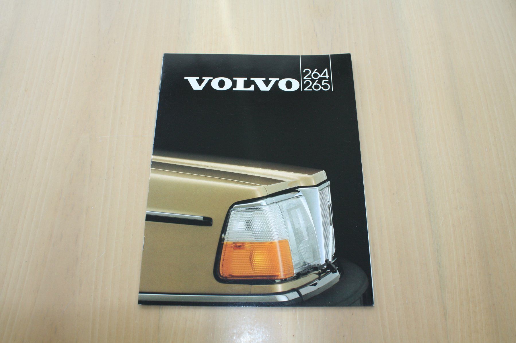 Volvo Dokumente: Volvo 264/265 Prospekt 1983 – Gebraucht aus Wikon von erwin400