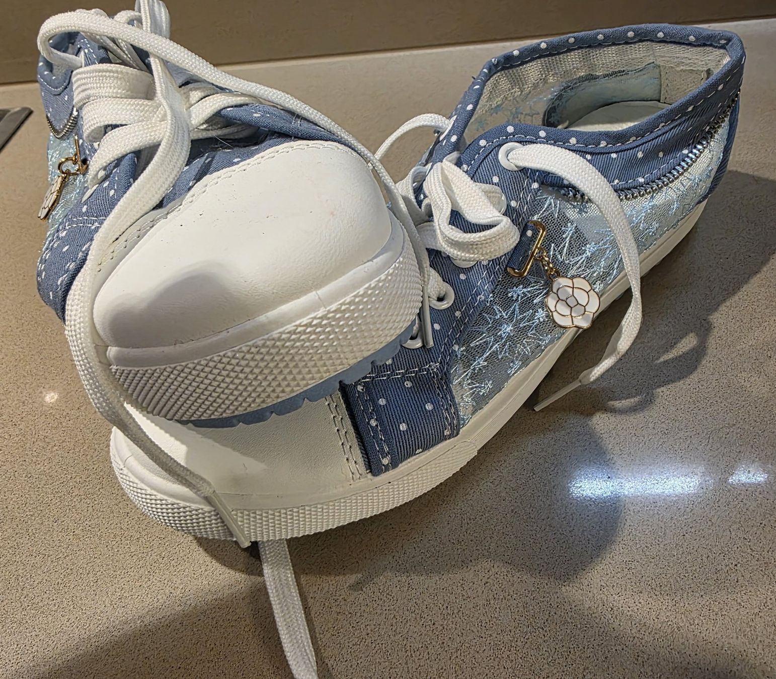 Chaussures femmes: Baskets basses en jeans (été) – Neuf (Voir description) à Pampigny par Sfanette 1