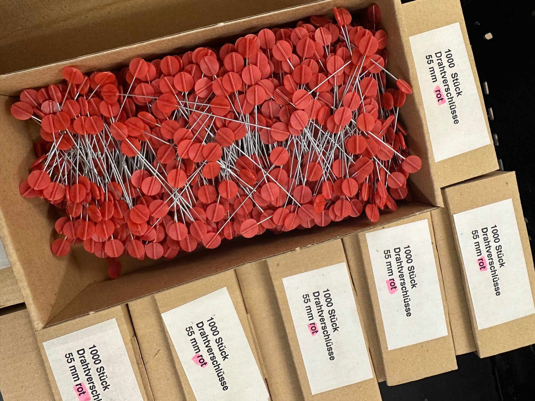 Kit bricolage: Beutel Drahtverschlüsse rot 55mm – Usato da Berg SG venduto da ES78