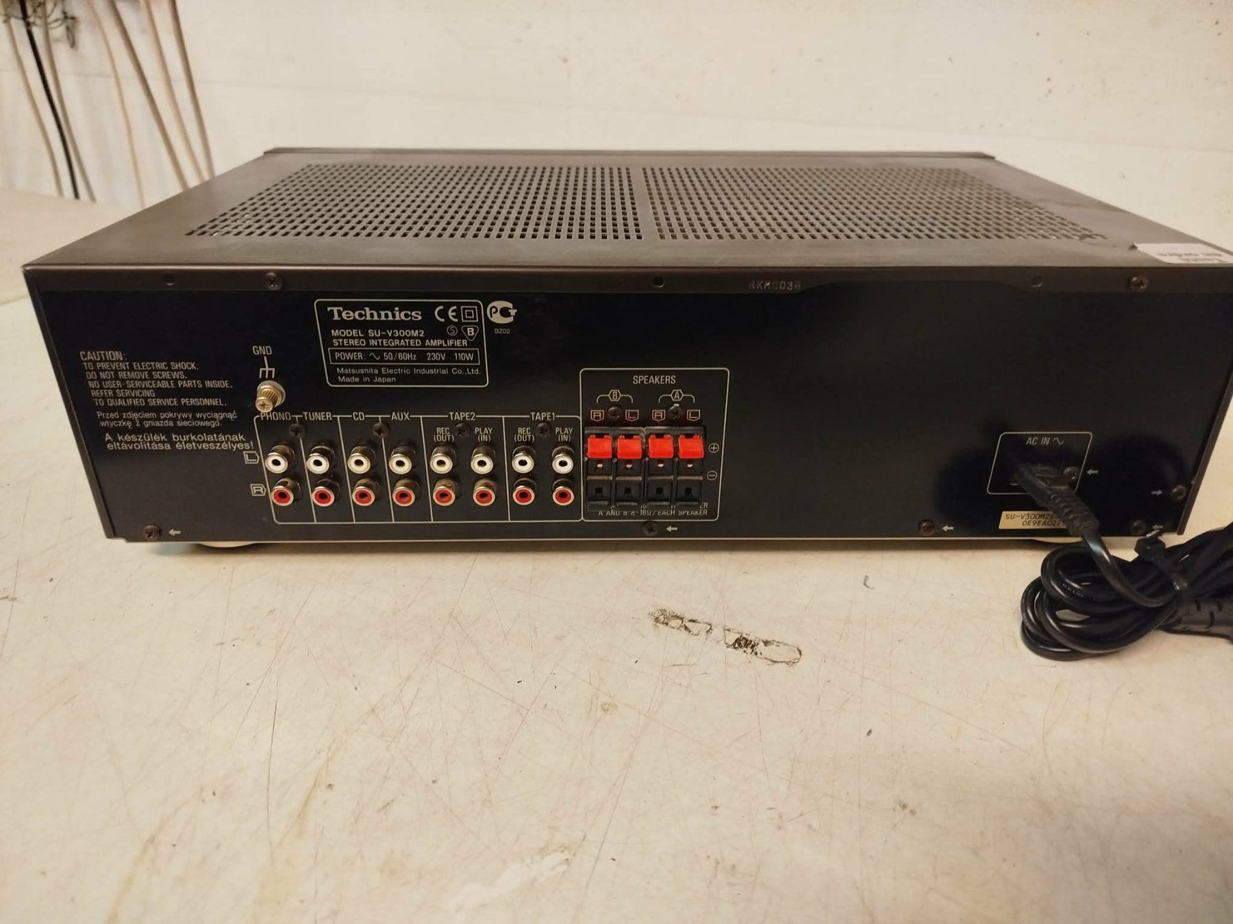 Technics Amplificatori: Technics SU-V300M2 – Usato da La Chaux-de-Fonds venduto da Emmaus2300CDF 5