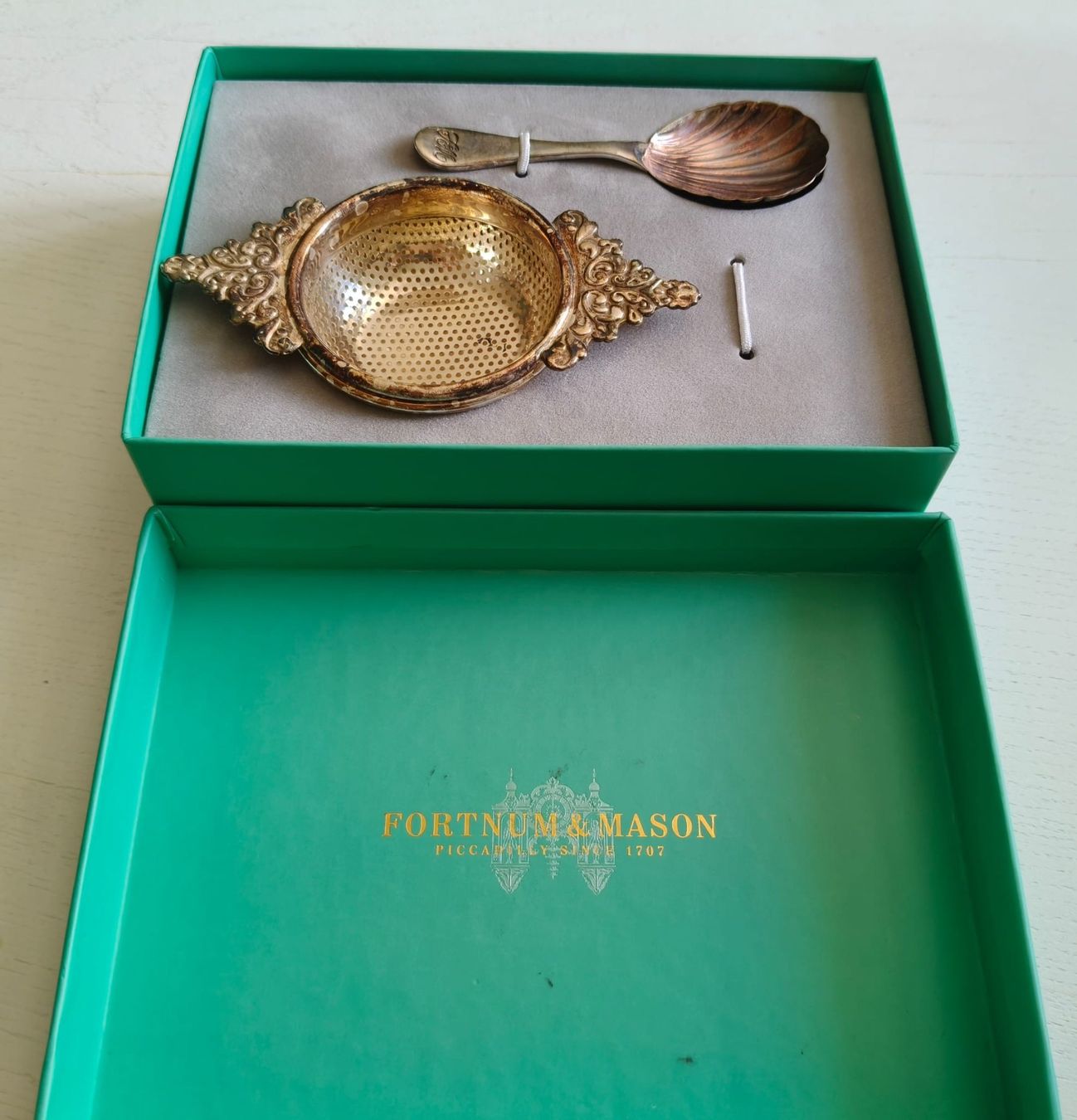 Küchengeräte: Teesieb Fortnum & Mason Silber – Gebraucht aus Winterthur von Arkadii 4