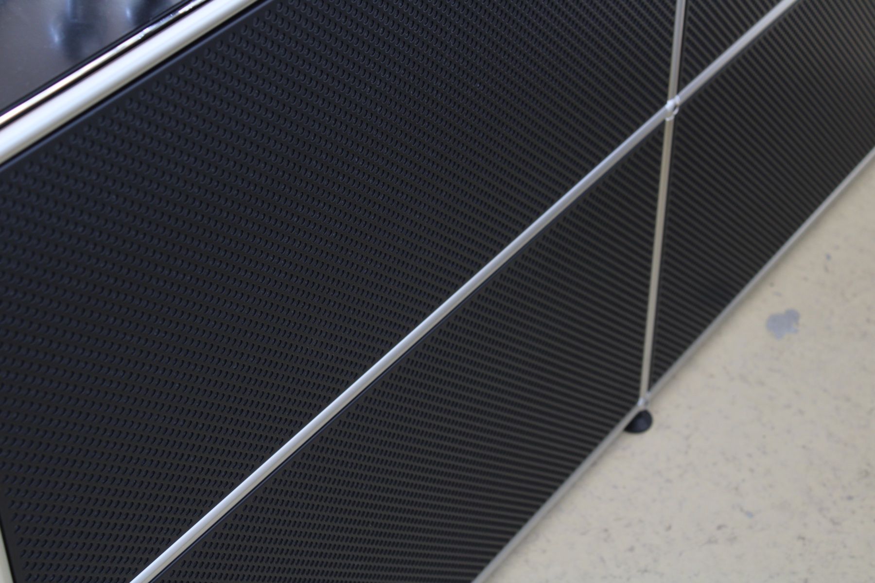 USM Kommoden: USM Sideboard in Schwarz, Lieferung möglich – Gebraucht aus Meinisberg von atelier_TILIJA 4