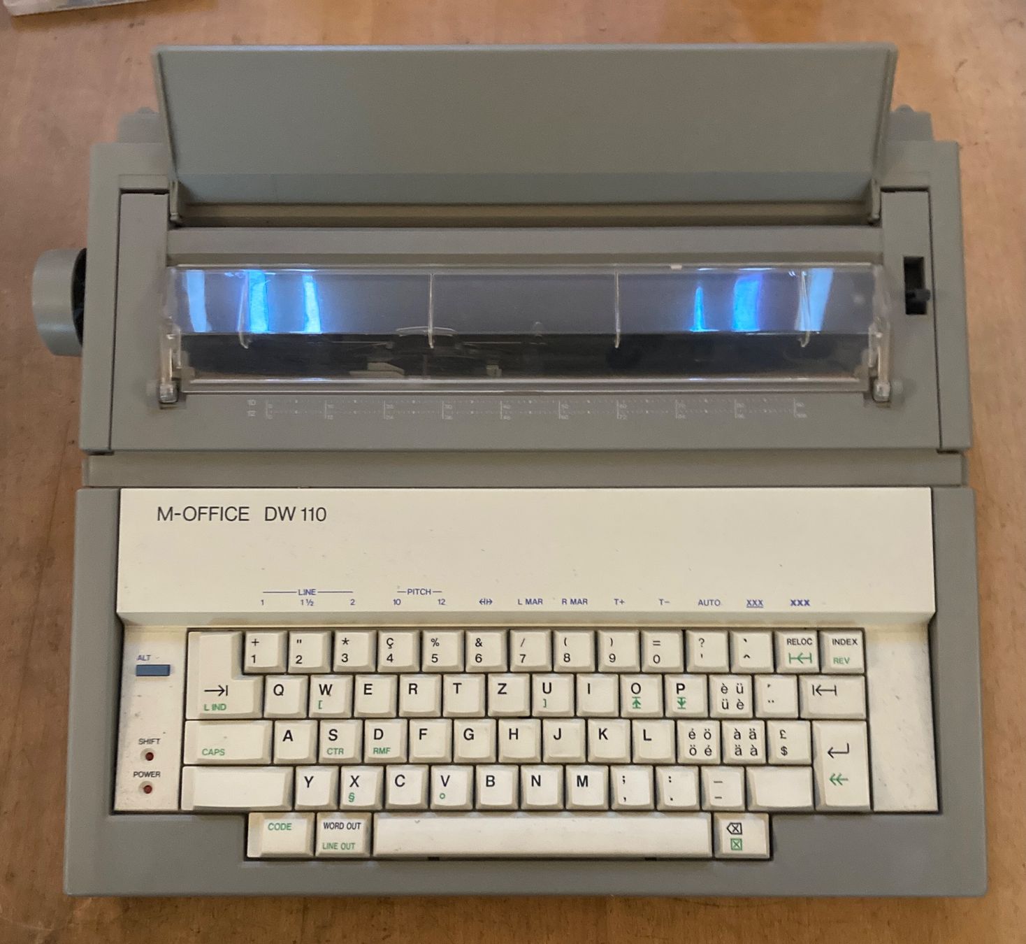 Macchine da scrivere: M-Office Model DW110 - Schreibmaschine – Usato da Riehen venduto da Albi2010