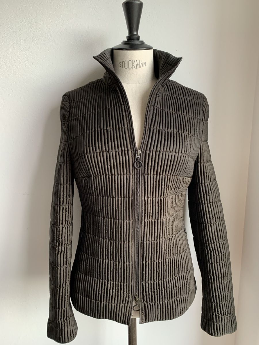 Akris Giacche: AKRIS: Super elegante dunkelbraune Stepp-Jacke, 36 – Nuovo (secondo la descrizione) da Luzern venduto da designluzern