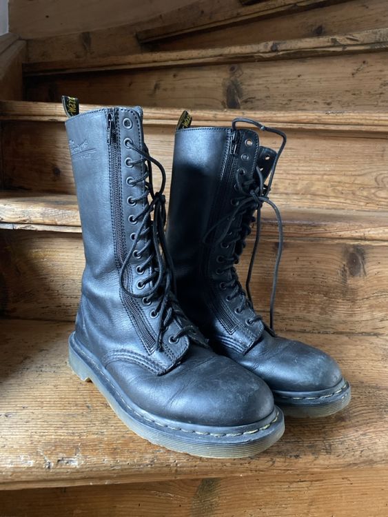 Dr. Martens Stiefel Gr. 39 schwarz hohe Schnurstiefel Kaufen auf Ricardo