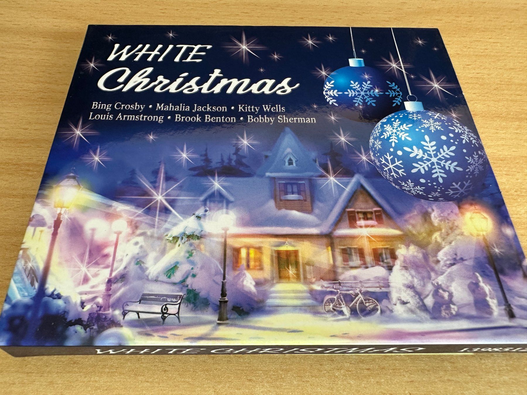 CD: Various – White Christmas – Usato da Rikon im Tösstal venduto da Alpenmutz