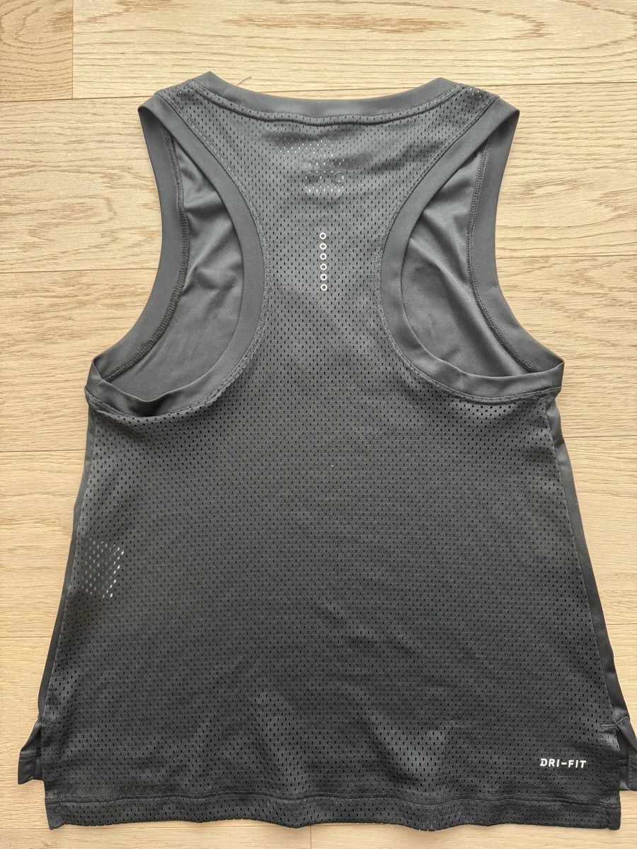 Nike T-shirt: Nike T-Shirt – Usato da Küsnacht ZH venduto da ali_k9b5 1