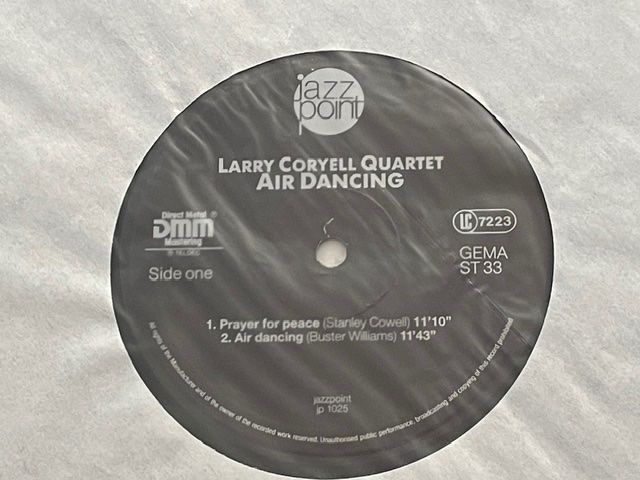 Dischi in vinile: LARRY CORYELL QUARTET: AIR-DANCING - JAZZ-POINT – Nuovo (secondo la descrizione) da Fahrwangen venduto da Swirl2 2