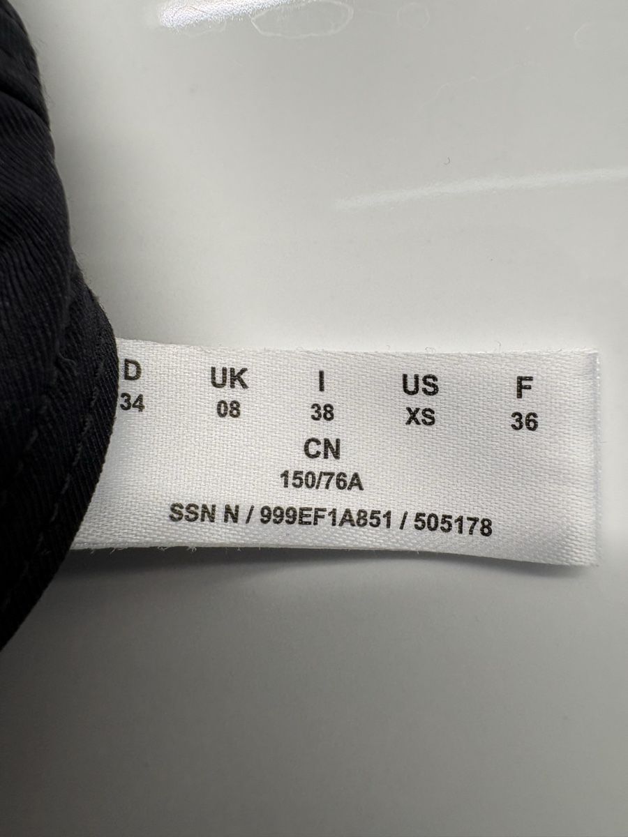 Esprit Badekleider & Bikinis: Badeanzug Esprit schwarz Grösse 34 neuwertig – Neu (gemäss Beschreibung) aus Dulliken von gab_jdr2 5