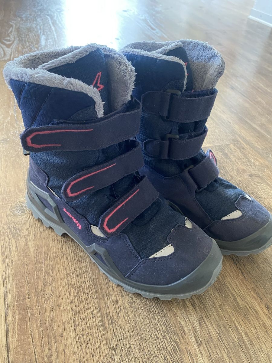 Lowa Scarpe per ragazze: Lowa Winterstiefel Grösse 36  – Usato da Kirchdorf BE venduto da sid_98vx 1