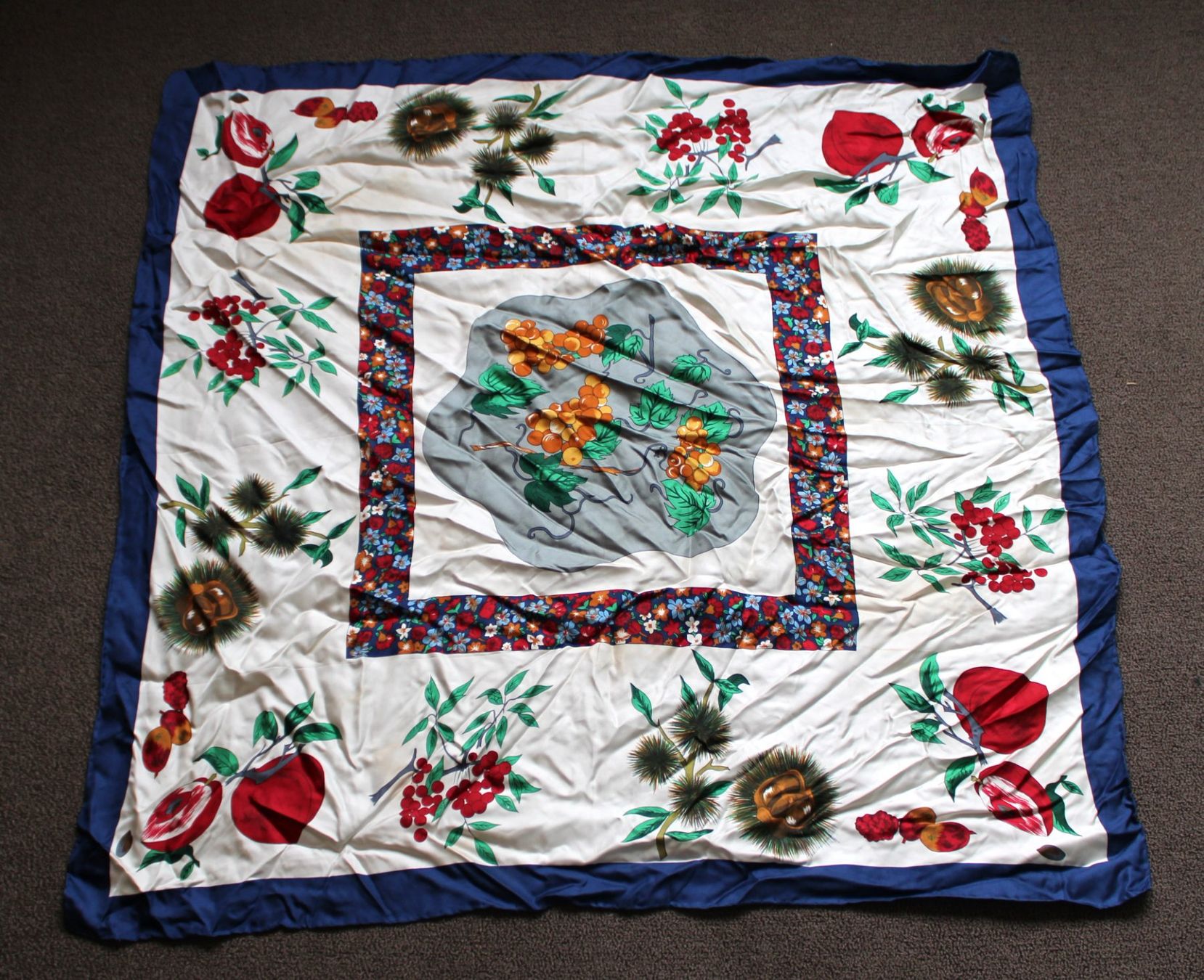 Foulard & Sciarpe: Tuch – Usato da Schaan venduto da antikes_und_kurioses 1