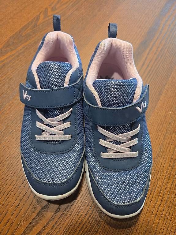 Chaussures filles: Turnschuhe – D'occasion à Wettingen par littlefoot1 1