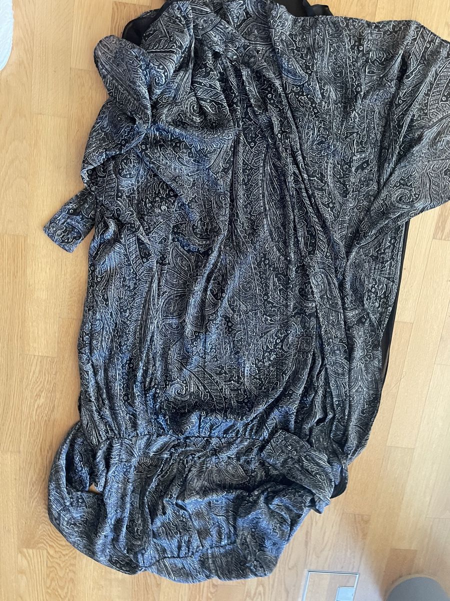 Kleider: Kleid Maxikleid Boho Wickeloptik Gr. S 36 schwarz gemustert – Gebraucht aus Rüschlikon von Lajniii 7