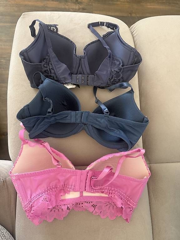 Hunkemöller Sonstige Unterwäsche: Set 3 BHS Hünkemoller 75D – Gebraucht aus Bassersdorf von les_fw2p 1