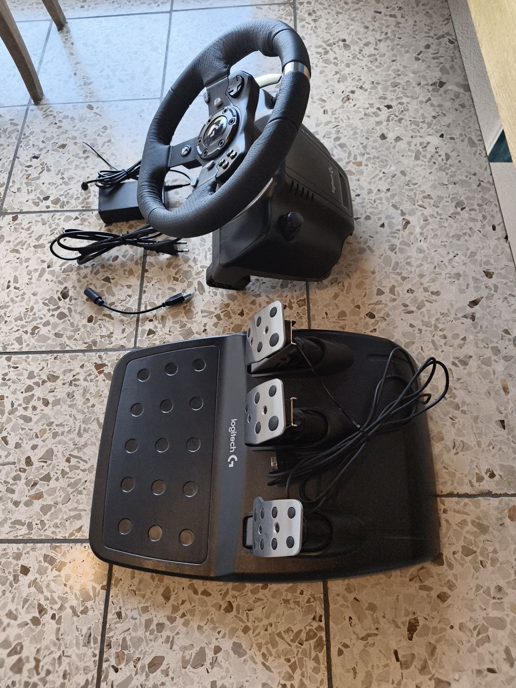 Logitech Controller: Logitech G920 Lenkrad mit Pedalen – Gebraucht aus Nottwil von SimonKaufmann00 3