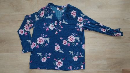 Bluse mit tollen Muster Grösse 42 - Floral