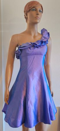 Neues festliches, lila Kleid von Magic Nights, Gr. 34