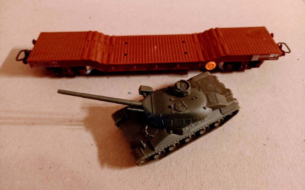 Wagon Militaire Surbaisé + Char Tigre WWII (Afrika Korps) - Échelle HO - Marque Jouef - Occasion Rénové