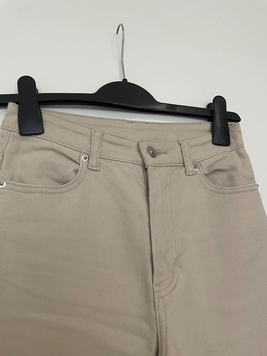H&M Jeans: Jeans beige - H&M – Nuovo (secondo la descrizione) da La Chaux-de-Fonds venduto da ju_paol2 1