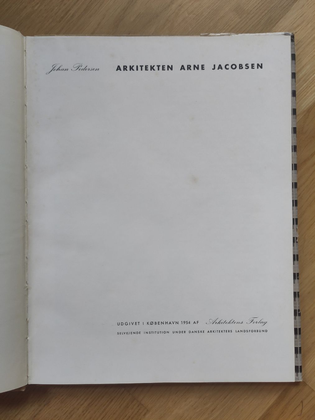 Libri: Arkitekten Arne Jacobsen (Johan Pedersen) – Usato da Zürich venduto da Hoernli123 1