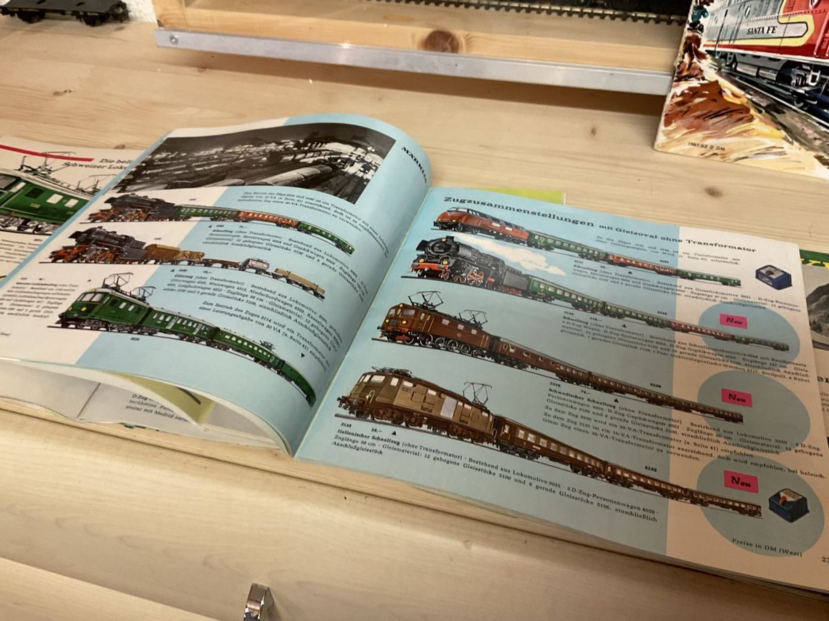Märklin Trains électriques: Märklin Kataloge  – D'occasion à Wald ZH par Sbbemilio 8