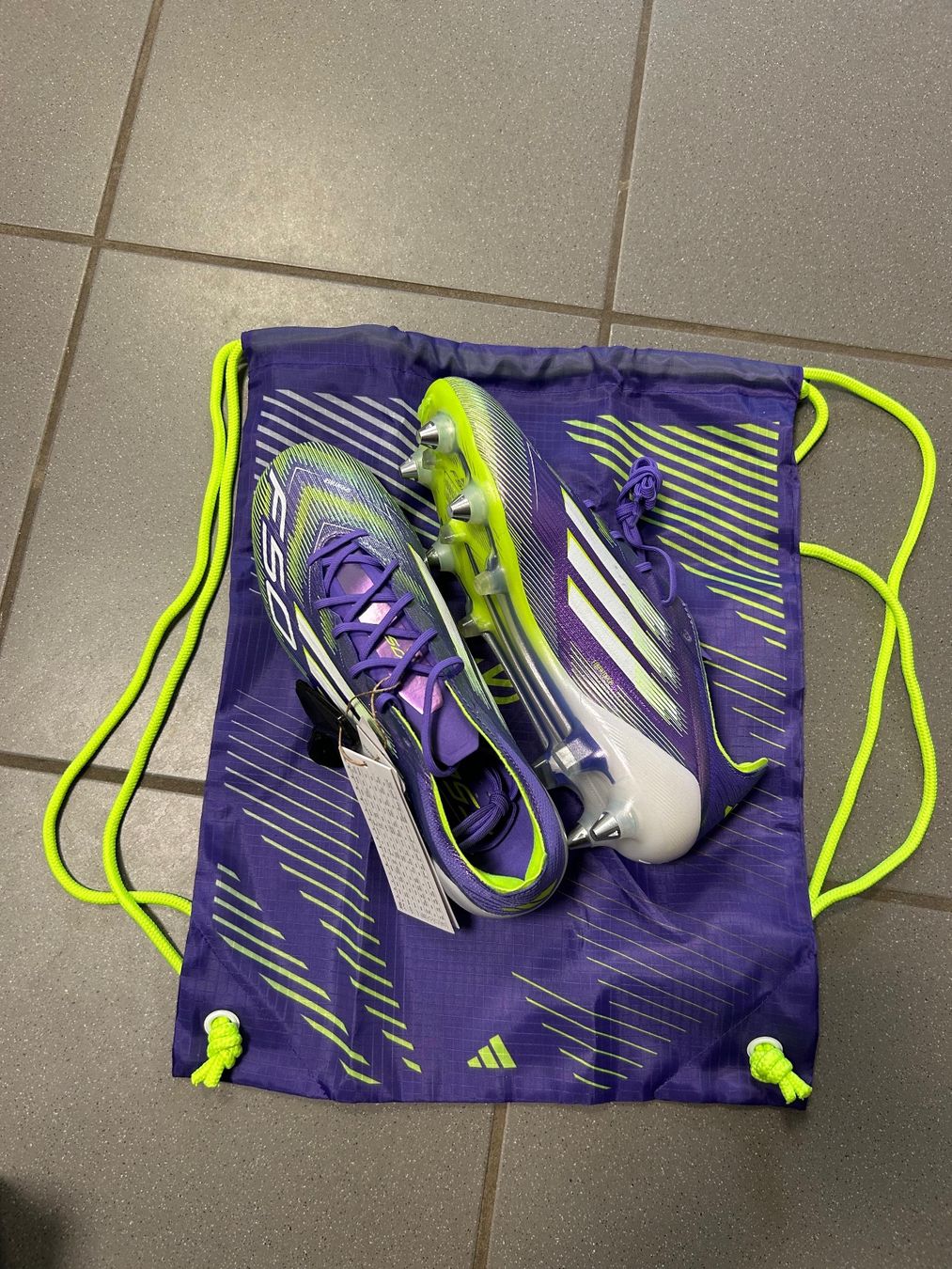 Adidas Scarpe da uomo: Adidas F50 Elite SG – Nuovo e nell'imballaggio originale da Rapperswil SG venduto da Vandalis 4