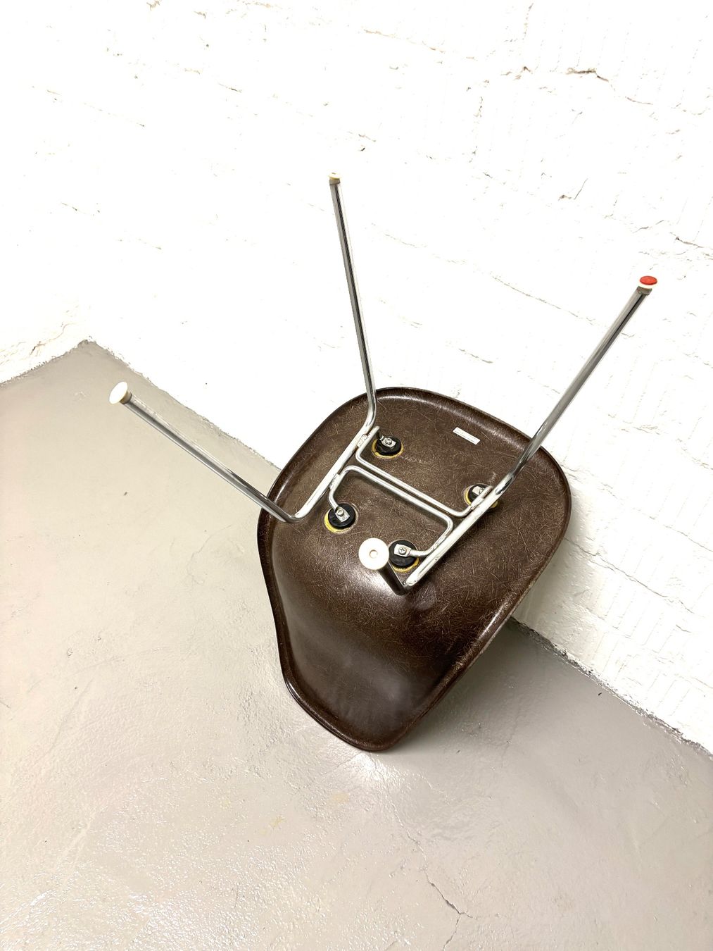 Eames Stühle: Eames Stuhl braun von Vitra / Miller – Gebraucht aus Zürich von Bob221 7