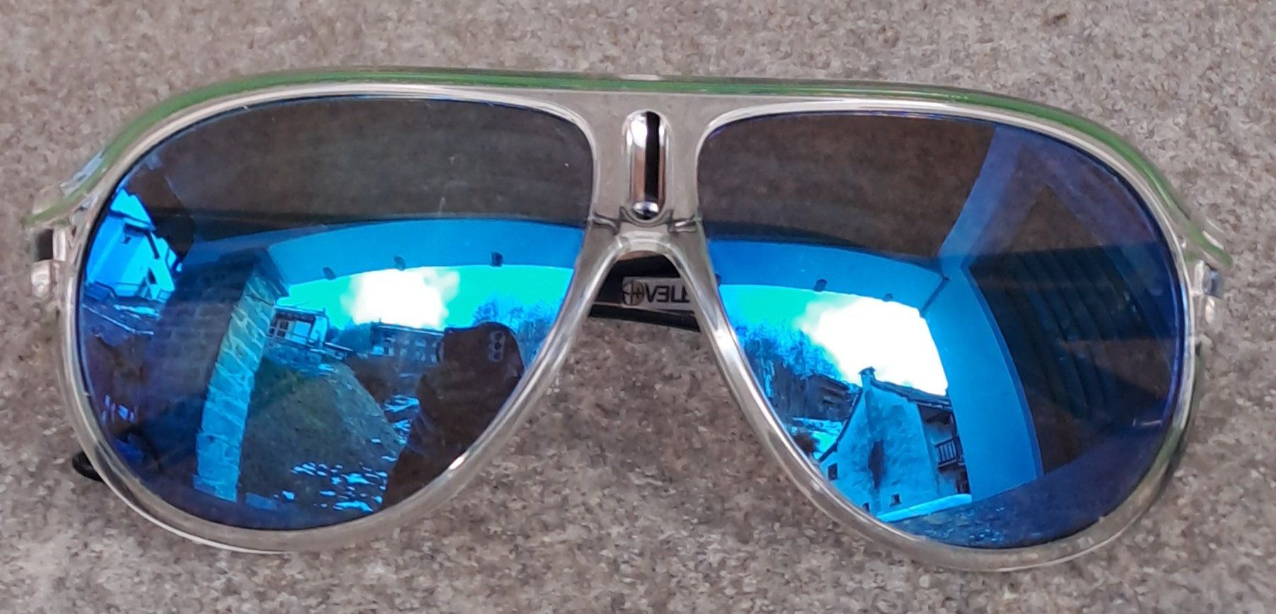 Occhiali & Lenti: Sonenbrille mit Blau spegelnden Gläser – Nuovo (secondo la descrizione) da spruga venduto da andrapush
