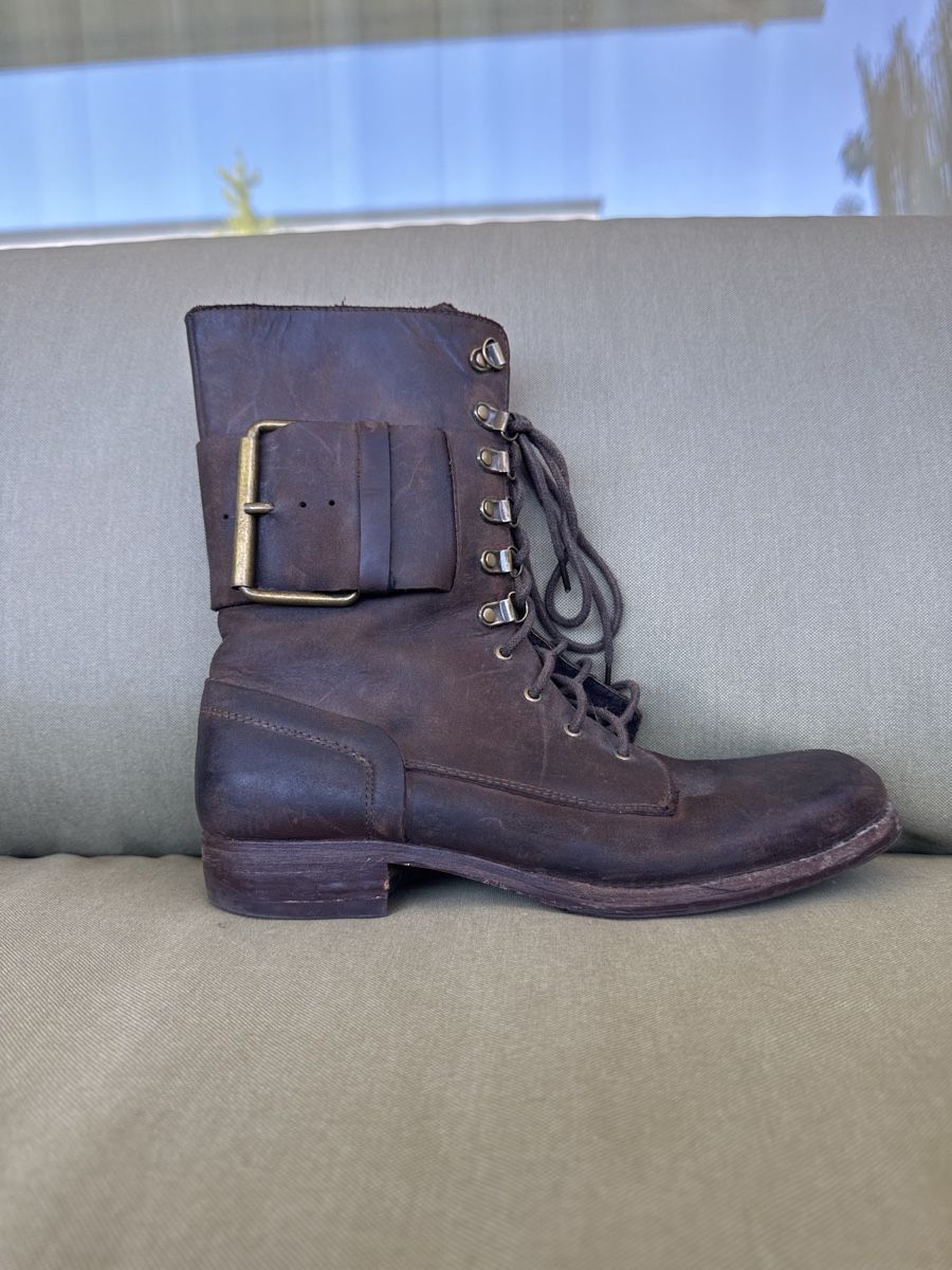 Scarpe da uomo: Brown Leather Lace Up Boots, Buckle Accent, Size 39 – Nuovo (secondo la descrizione) da Berneck venduto da E_ZLK