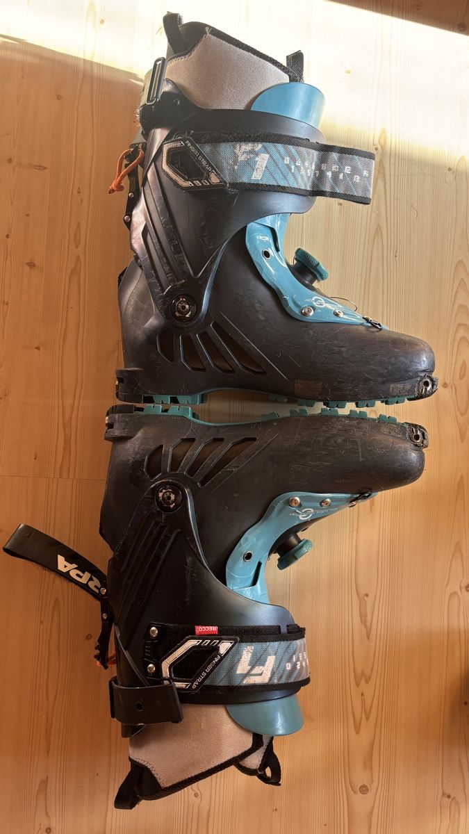 Scarpa Herrenschuhe: Scarpa F1 - ski touring boots - 28.5 – Gebraucht aus Gryon von zwi_2thk 2