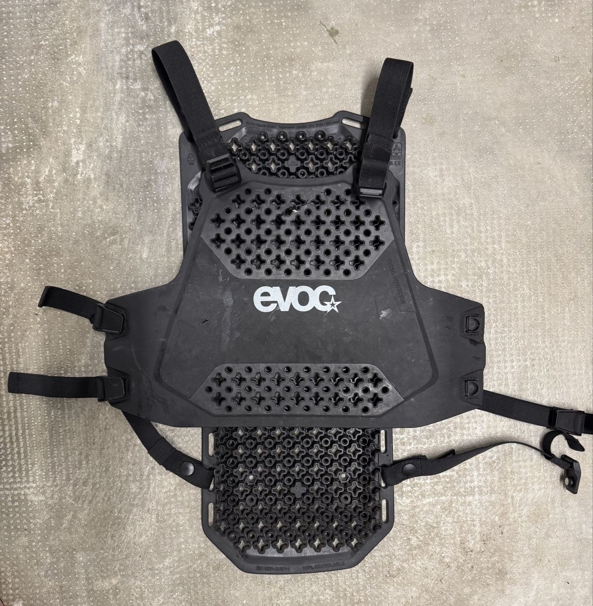 Protezioni & Imbottiture: EVOC TORSO PROTECTOR NOIR L/XL – Usato da Blonay venduto da ADO_79 1