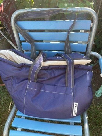 Taschen: Hundetragtasche – Gebraucht aus Forch von ESELSTEIN