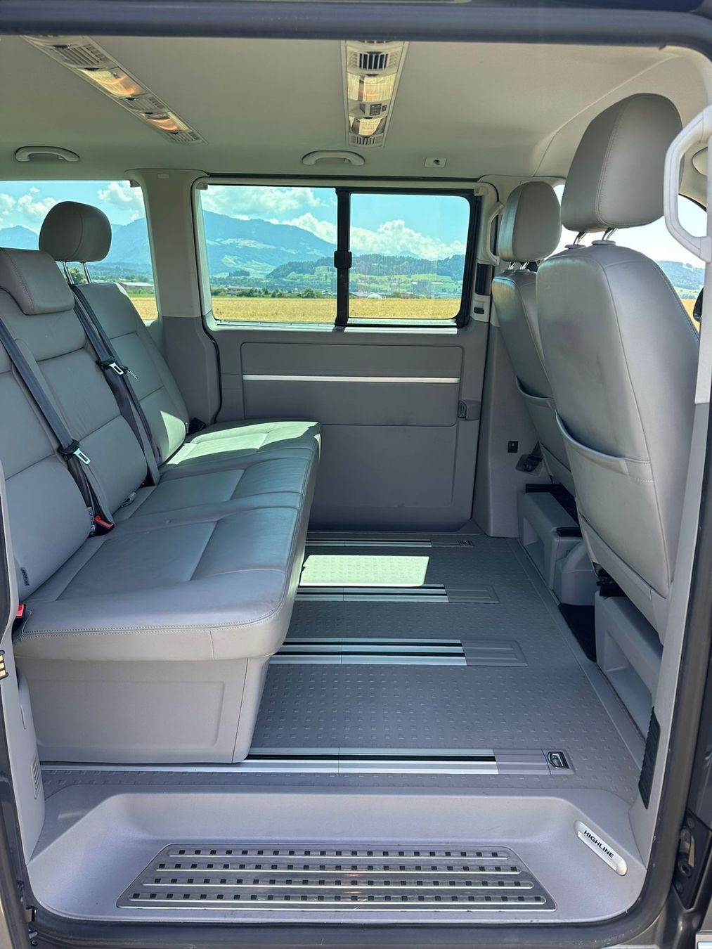 VW Camping Fahrzeuge: VW T5 Multivan 2.0 Bi-TDI CR Highline 4Motion DSG – Gebraucht aus Hünenberg von Auto-Klinik01 6