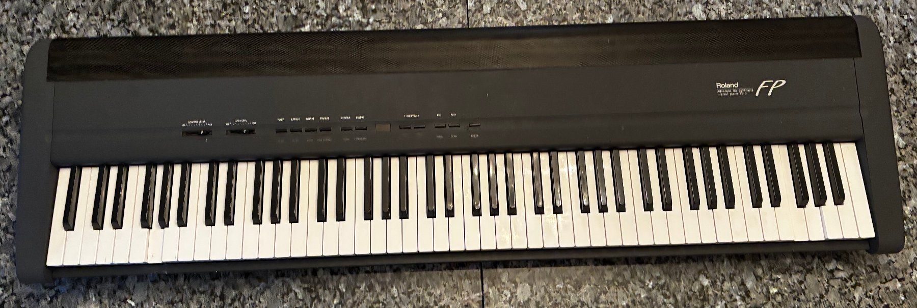 Roland Strumenti musicali: ROLAND Digital Piano FP-8 – Difettoso da Büetigen venduto da castellino